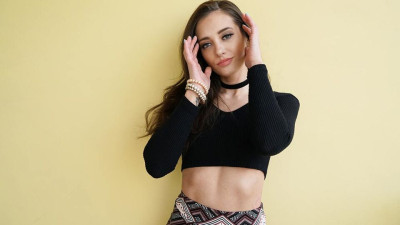 Cover-girl Gia Paige's missionary porn
