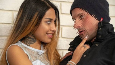 Magnificent Roxy Lips's hd action