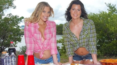 Bonny Brianna Ray and Emily Briar's kissing movie