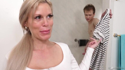 Throated - long legs video