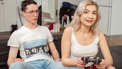 Hardcore action with glamorous Anna Krowe from Sis.porn