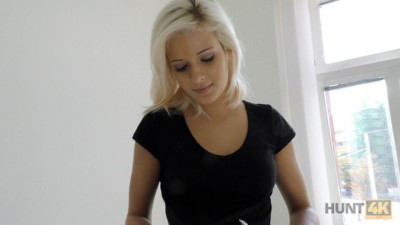 Hunt4k featuring Ria Sunn's czech couple money sex