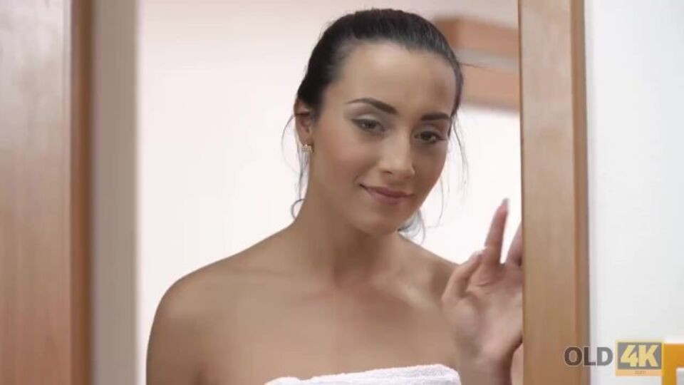 Anna's young (18+) smut Free Porn Videos | BestPornHubs.