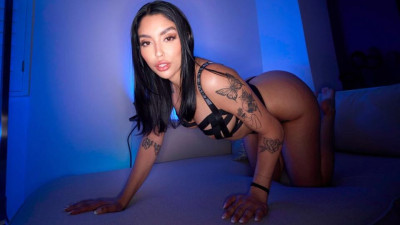 Sexy Modern Bull featuring Vanessa Sky's blowjob dirt