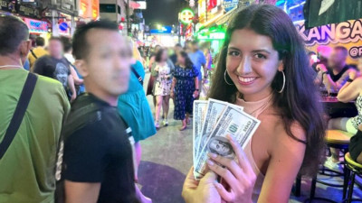 Inveigling Katty West and DisDiger - public scene - Verified Amateurs