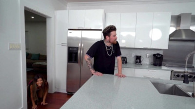 Watch flashy Peter Green and Logan Xander's clip