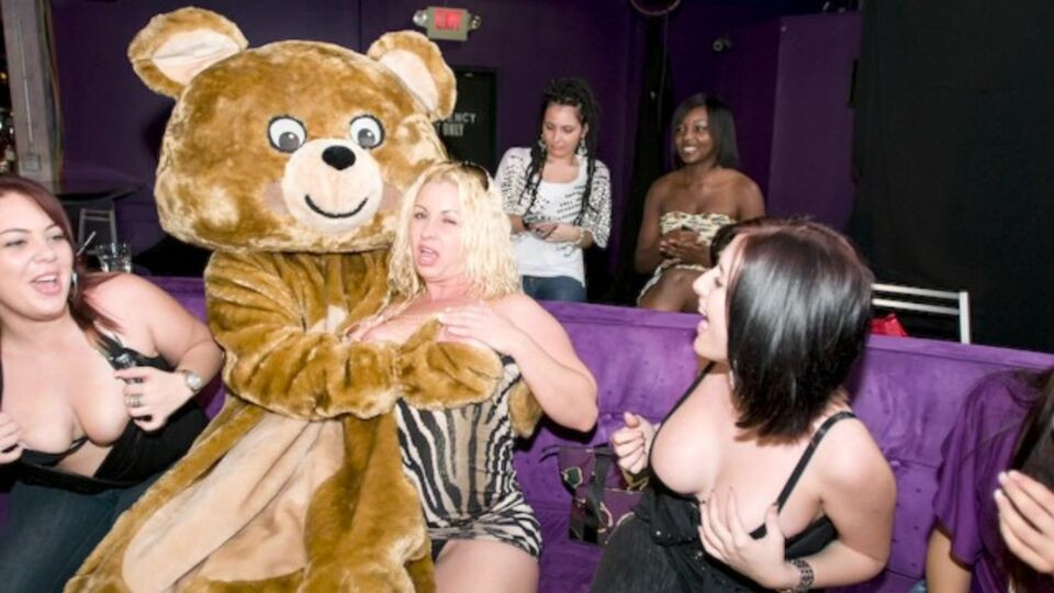 Exquisite July Jones - party sex - Dancing Bear Free Porn Videos | BestPornHubs.