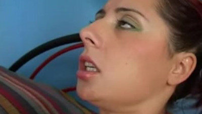 Enticing hooker's blowjob scene