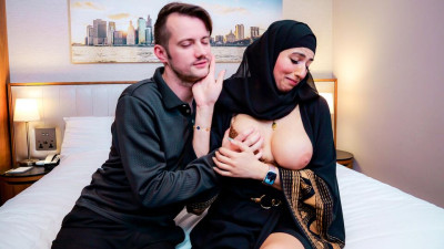 Attractive Aaliyah Yasin at cowgirl video