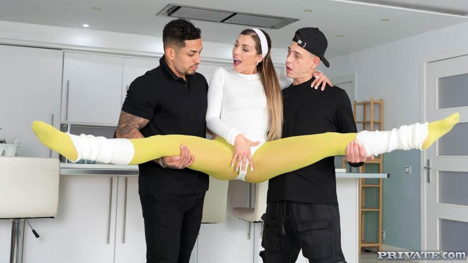 Valeria's big ass xxx Free Porn Videos | BestPornHubs.