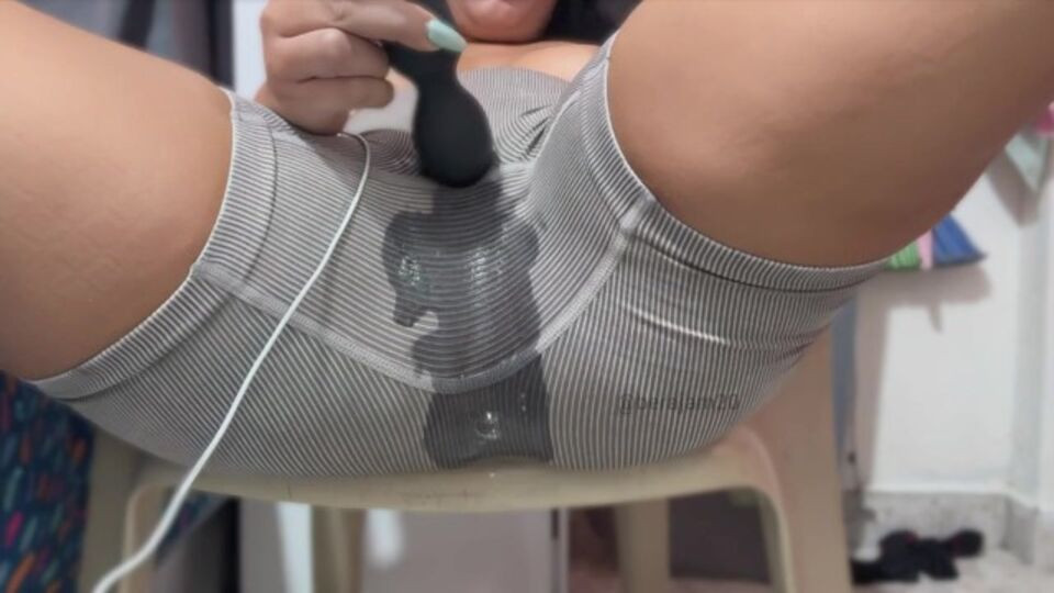 Attractive berajamortga at pantalones de yoga clip Free Porn Videos | BestPornHubs.