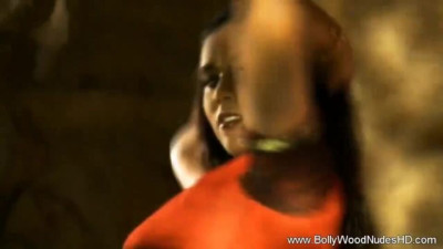 Queen's solo female clip by Bollywood Nudes HD