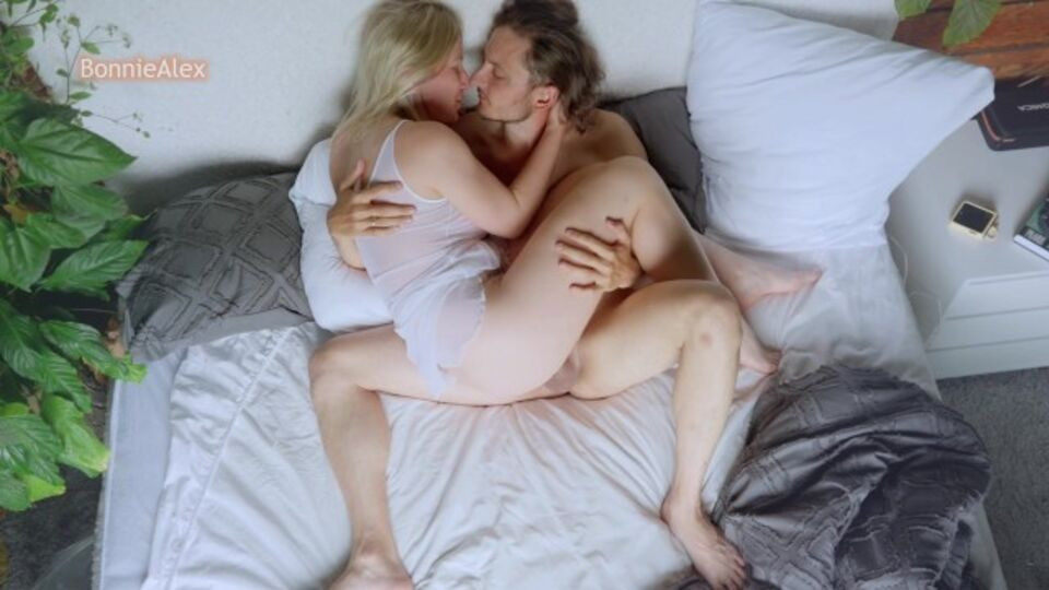 Bonniealex's real couple scene Free Porn Videos | BestPornHubs.