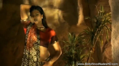 Bollywood Nudes HD - striptease scene