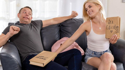 Watch easy-on-the-eyes Nicole Nichols's porn