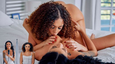 Pretty Ameena Green and Willow Ryder's curly hair dirt